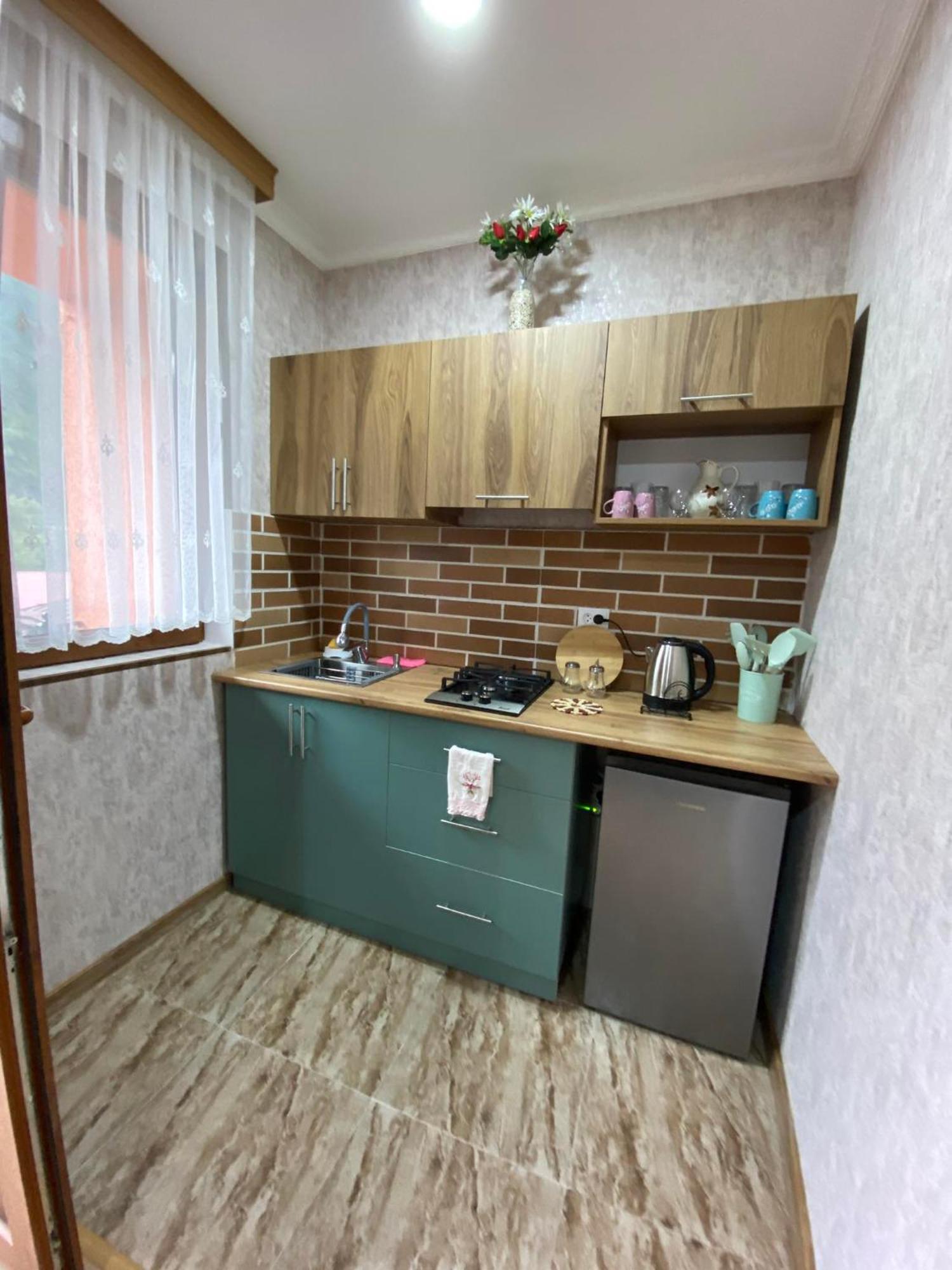 Guest House Borjomula بورجومي الغرفة الصورة