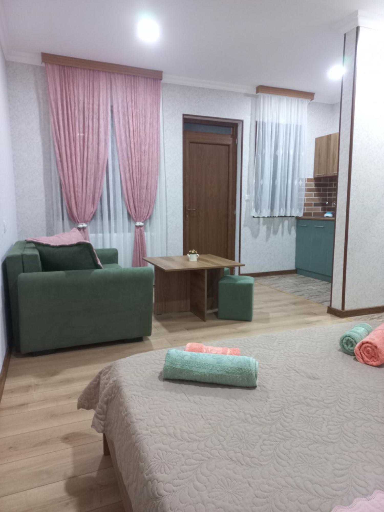 Guest House Borjomula بورجومي الغرفة الصورة